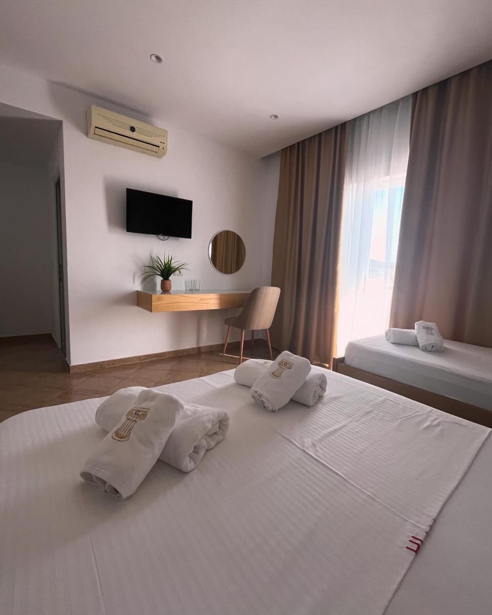 Villa-Leandro Hotel in Ksamil