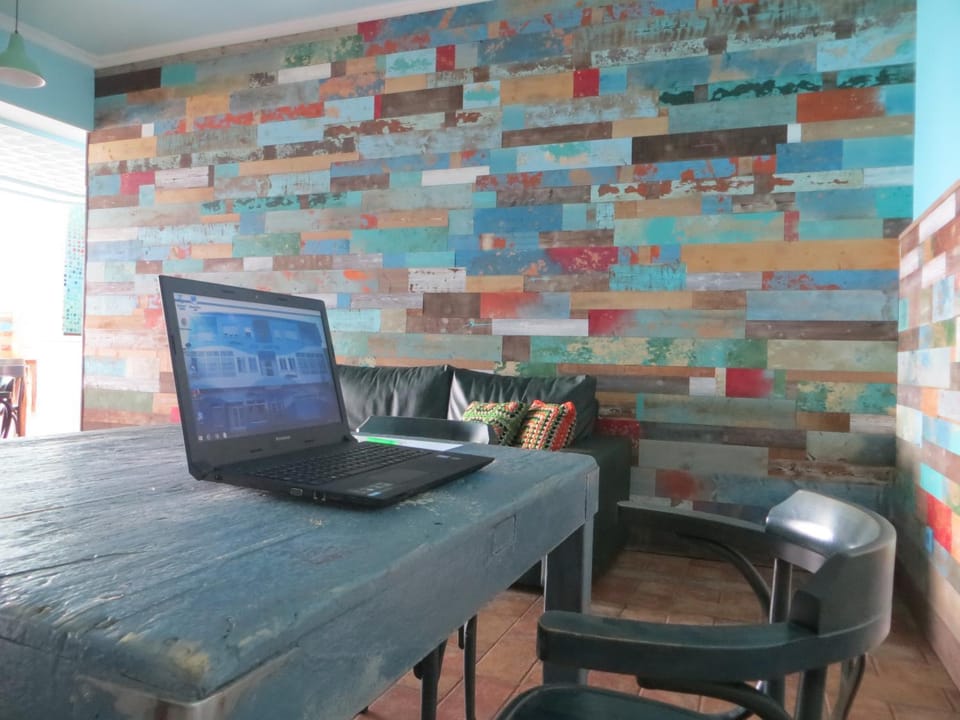 Communal lounge/ TV room