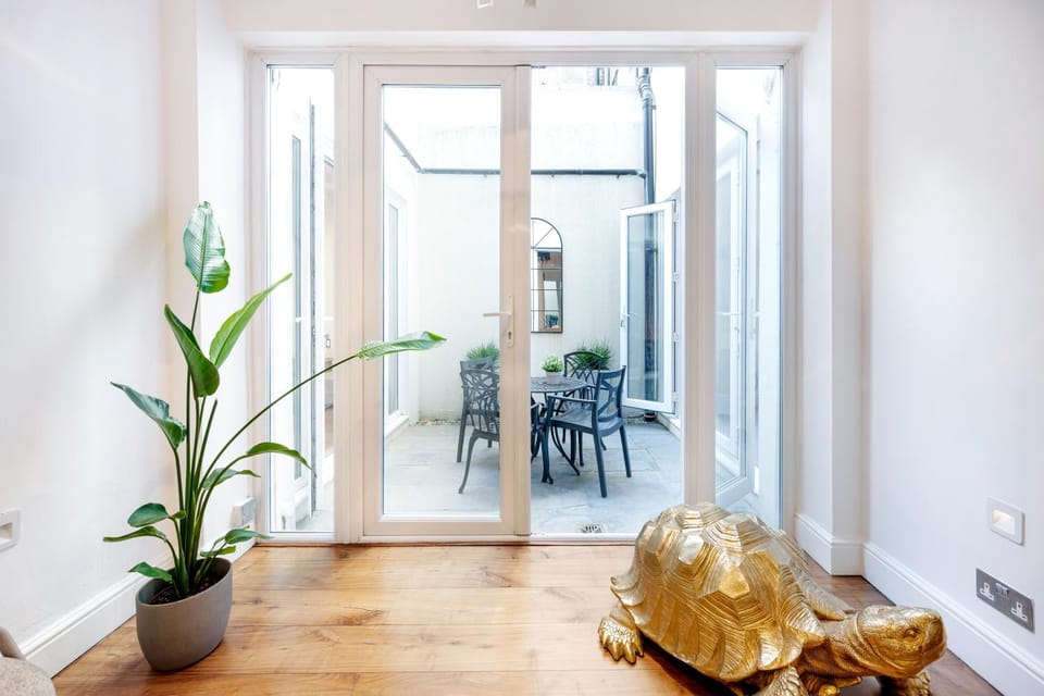 Patio, Seating area