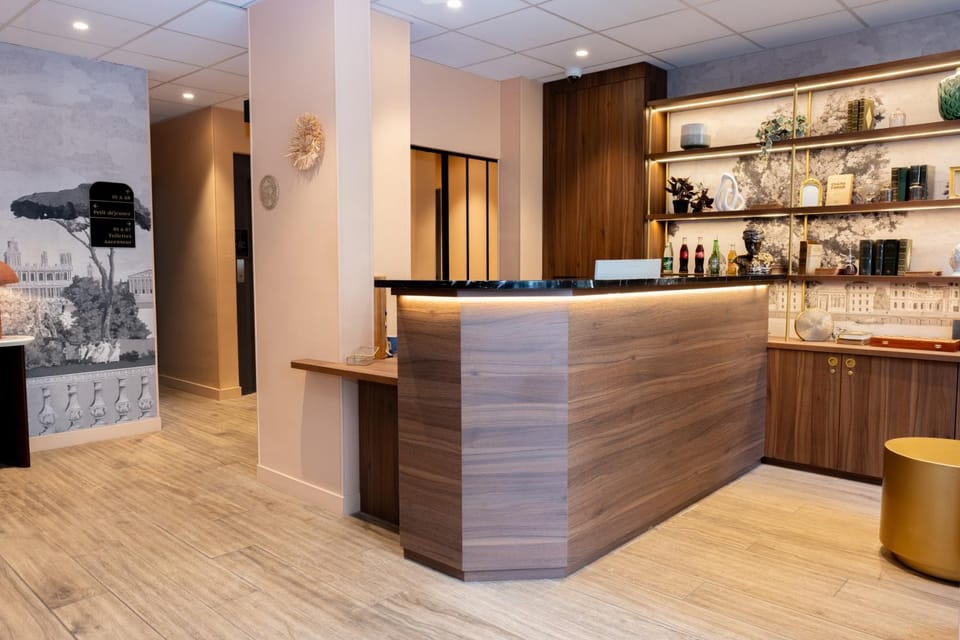 Lounge or bar