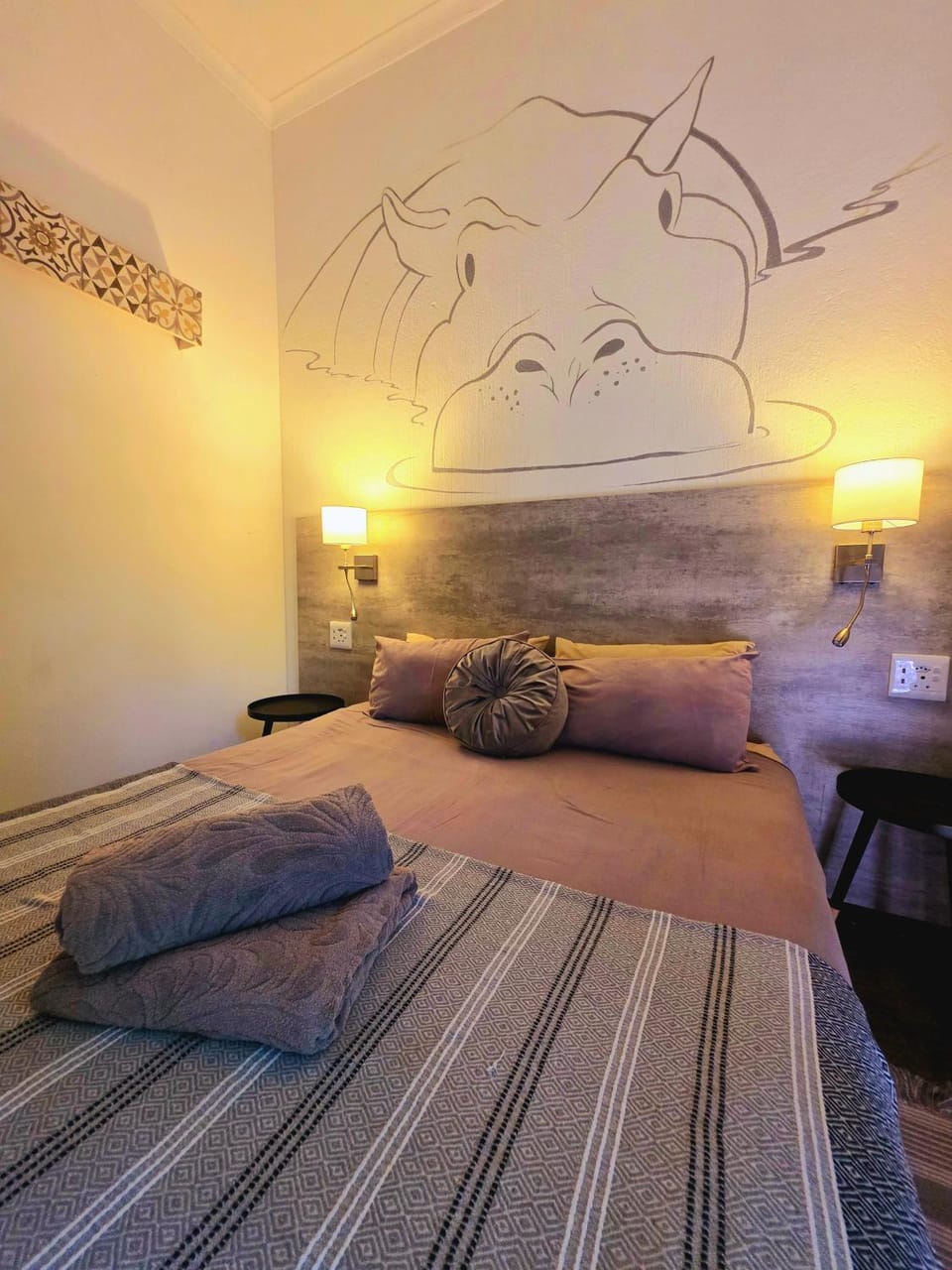 Bed, Bedroom, air conditioner