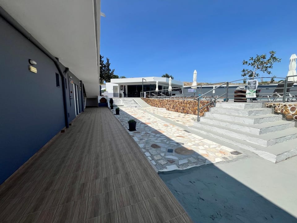 Property building, Day