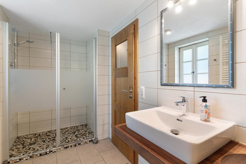 Bathroom, Living room