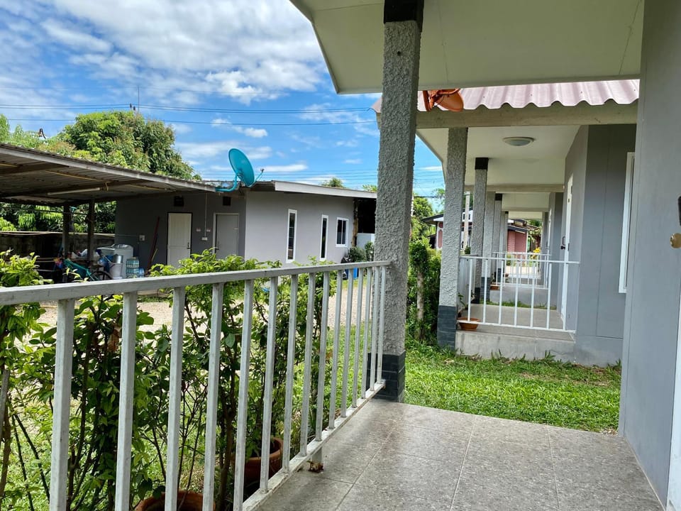 Property building, Balcony/Terrace