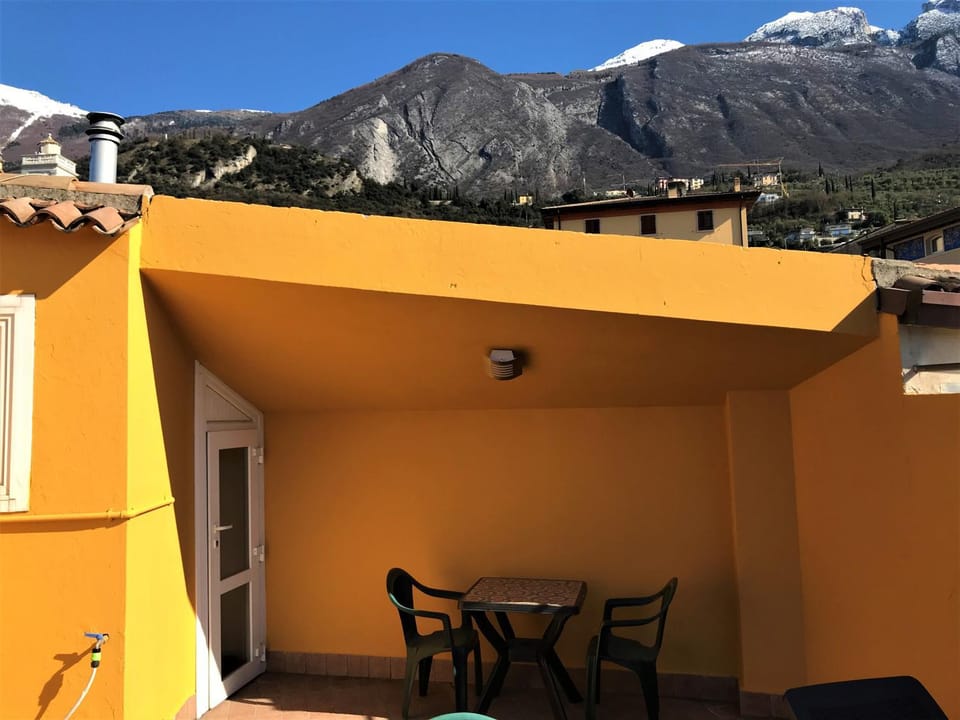 Patio, Balcony/Terrace, Mountain view