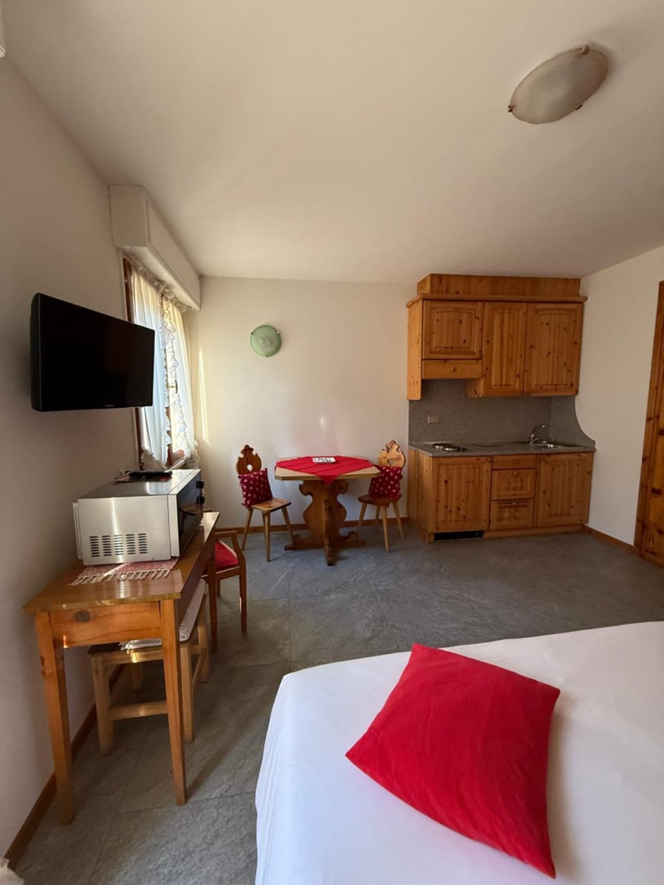 Kitchen or kitchenette, kitchen