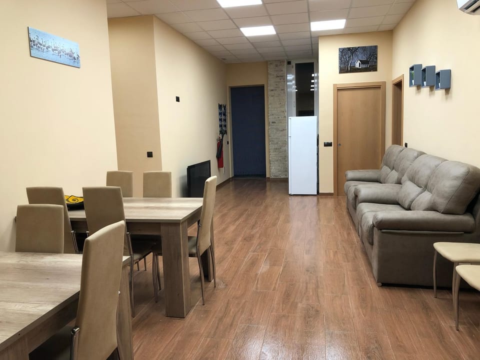 Communal lounge/ TV room