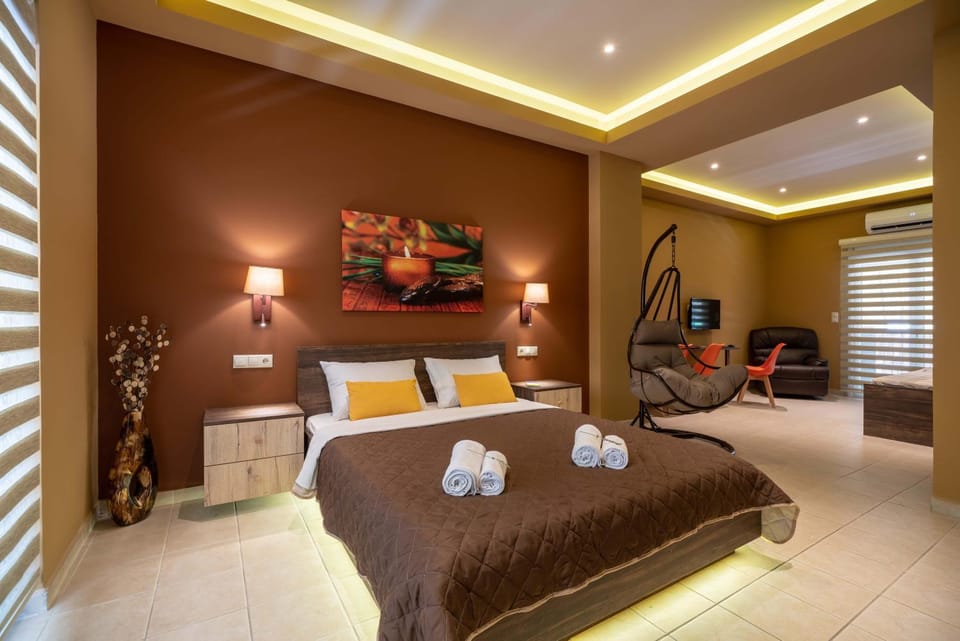 Bed, Bedroom, towels