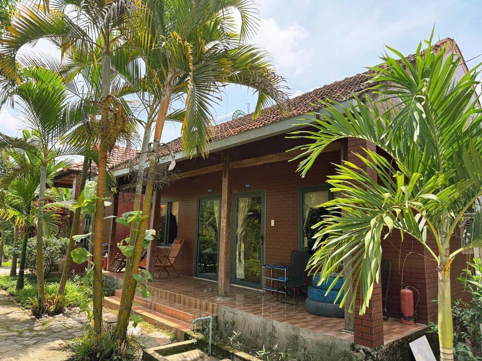 Property building, Garden, Garden view