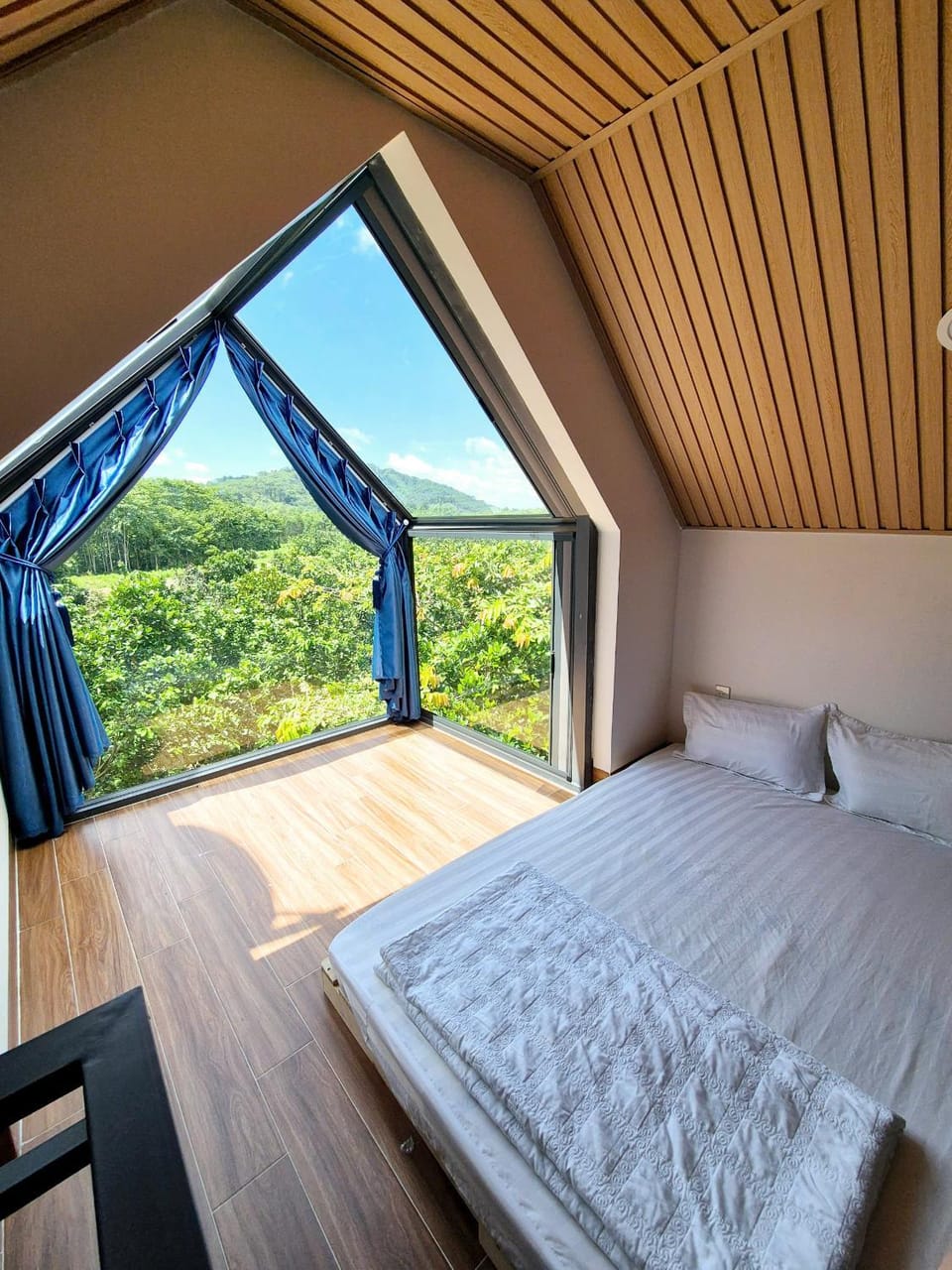 Bed, Natural landscape