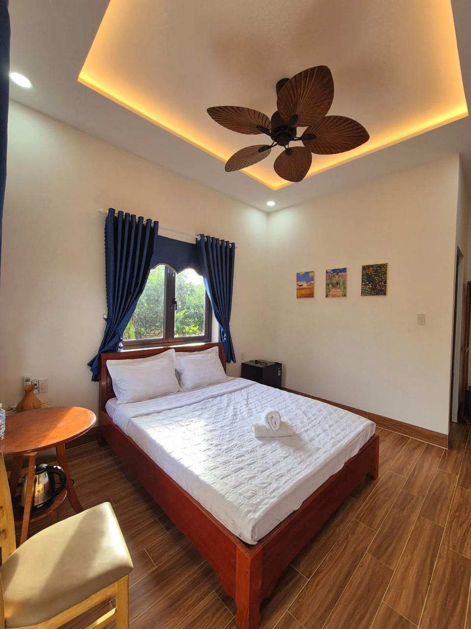 Photo of the whole room