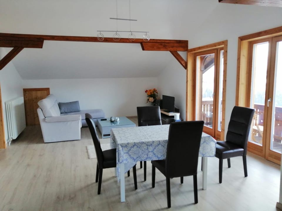 Bella Vista Lodge Bed and Breakfast in Tyrol