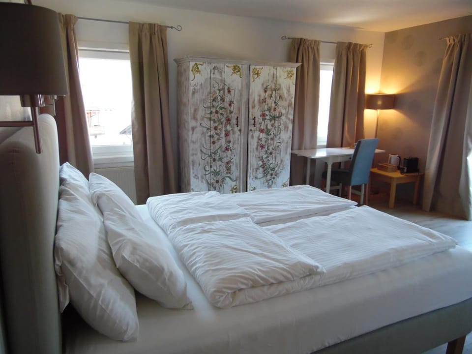 Bella Vista Lodge Bed and Breakfast in Tyrol