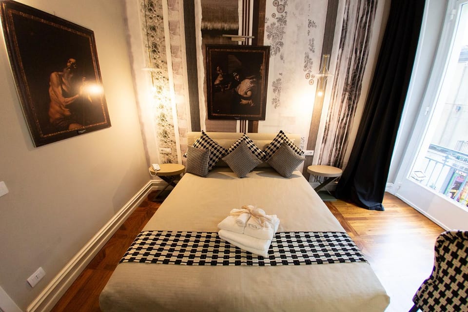 Leone Camere D'autore - CHIAIA Bed and Breakfast in Naples