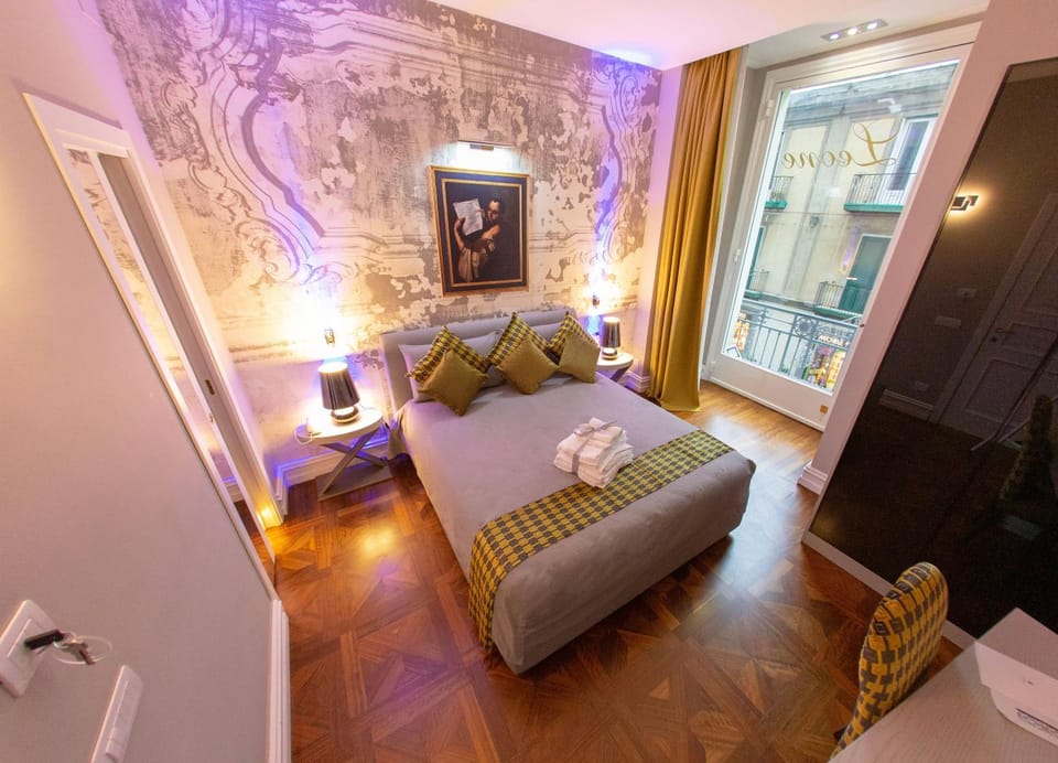 Leone Camere D'autore - CHIAIA Bed and Breakfast in Naples