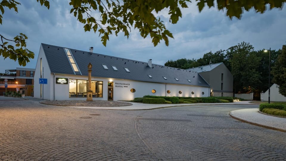 Property building, Facade/entrance