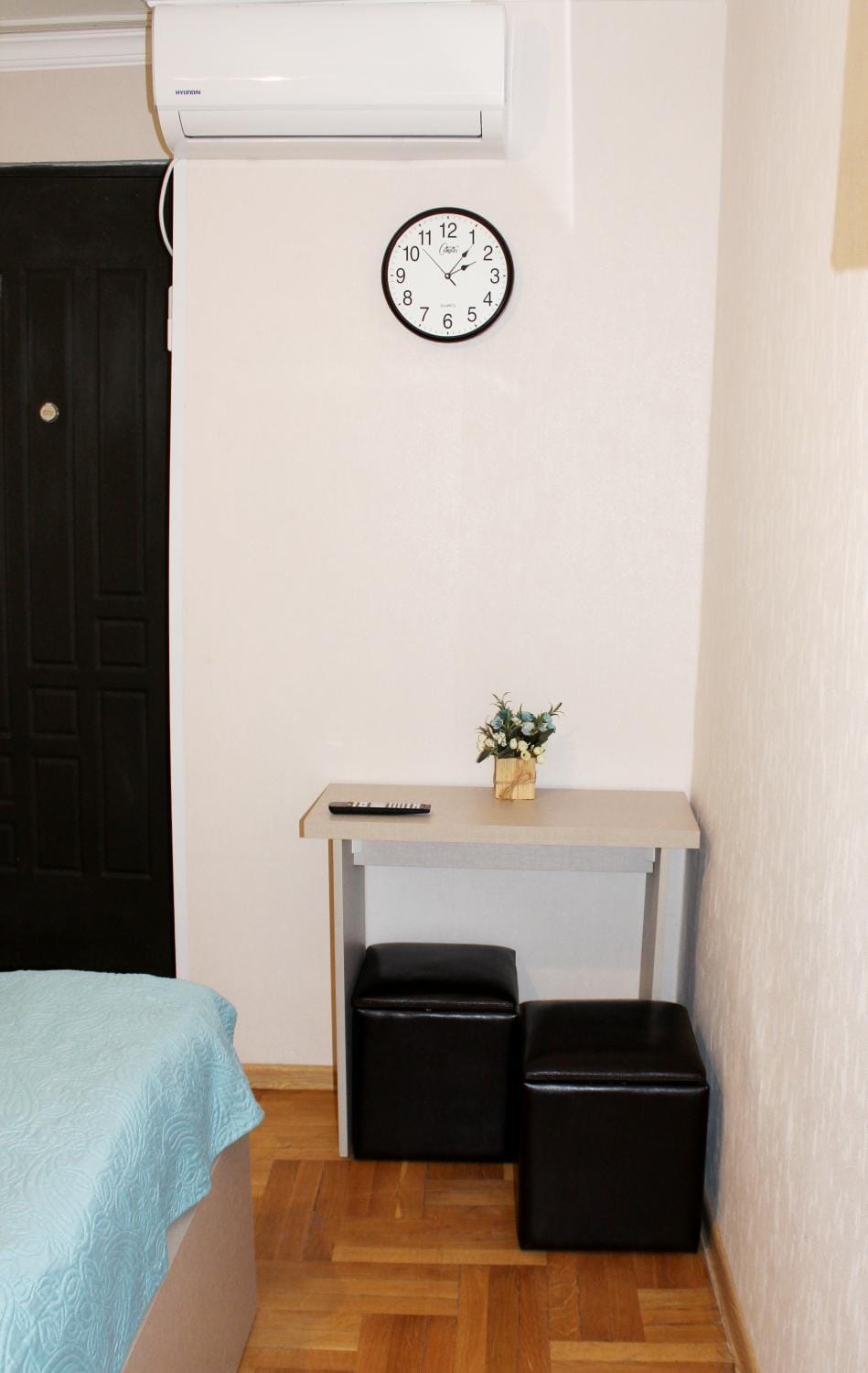 Seating area, hair dresser, air conditioner