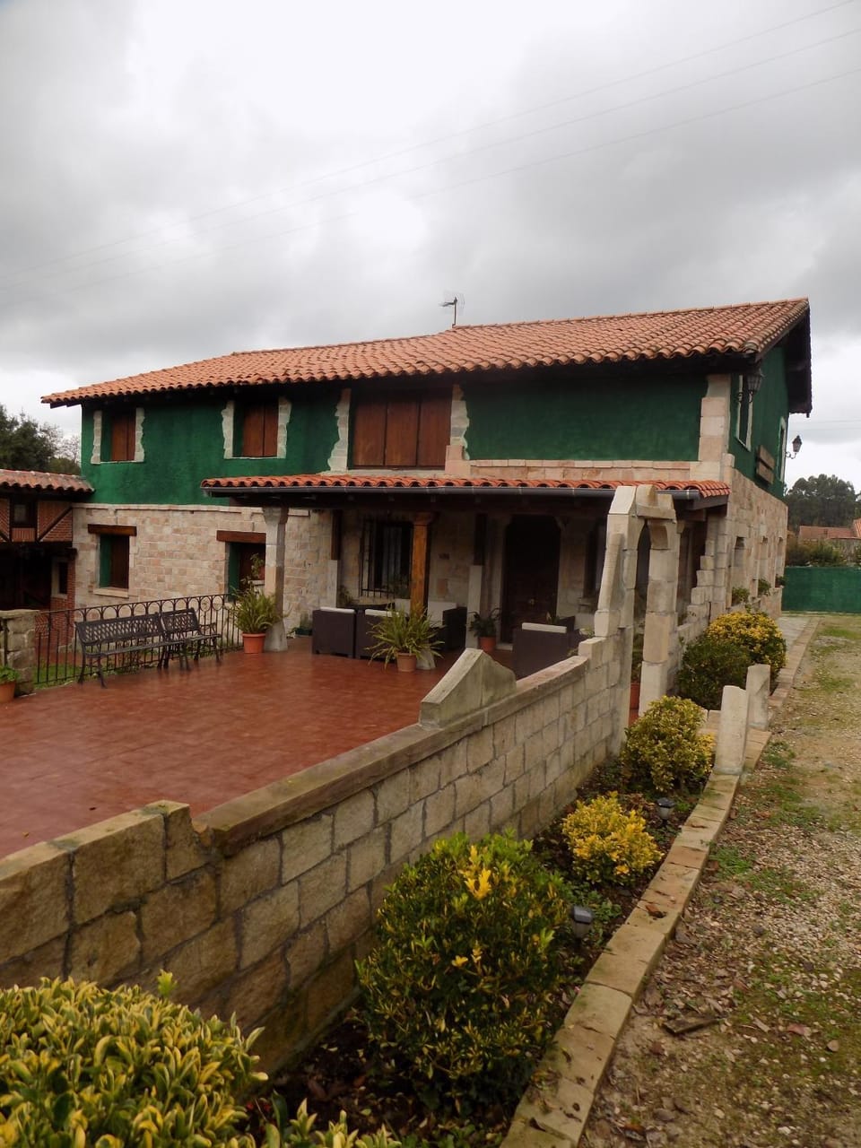 Facade/entrance, Garden, Balcony/Terrace