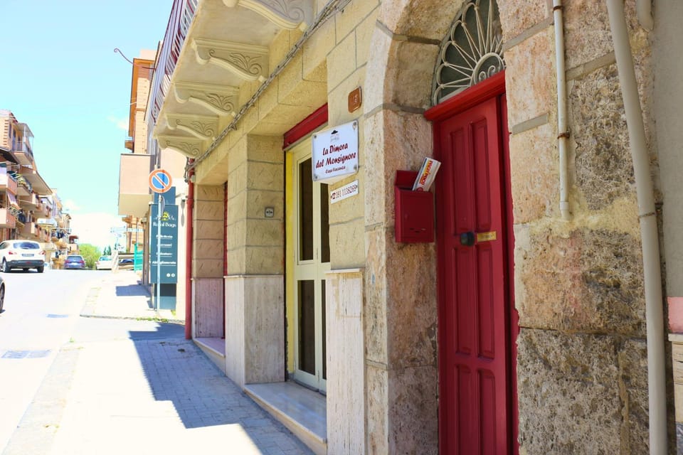 Property building, Day, Neighbourhood, Street view