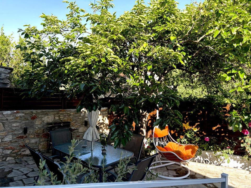 Garden, Balcony/Terrace, Garden view