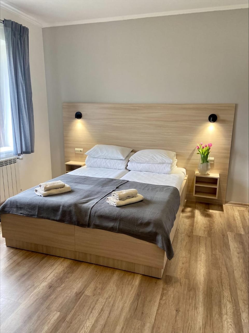 Bed, Photo of the whole room