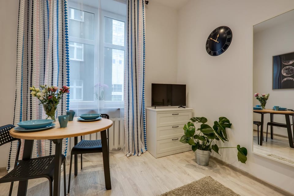 TV and multimedia, Photo of the whole room
