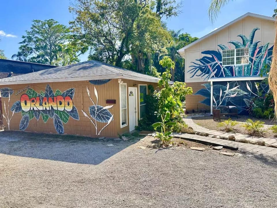 Spacious Lakefront House with Pool, Hottub, & Boating House in Orlando