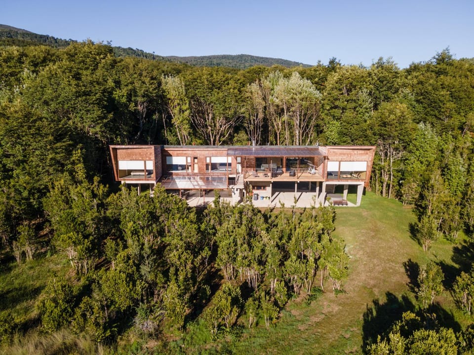 Casas Martín Pescador, Lago Huillinco, Chiloe House in Los Lagos, Chile