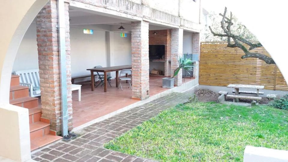 Patio, BBQ facilities, Garden