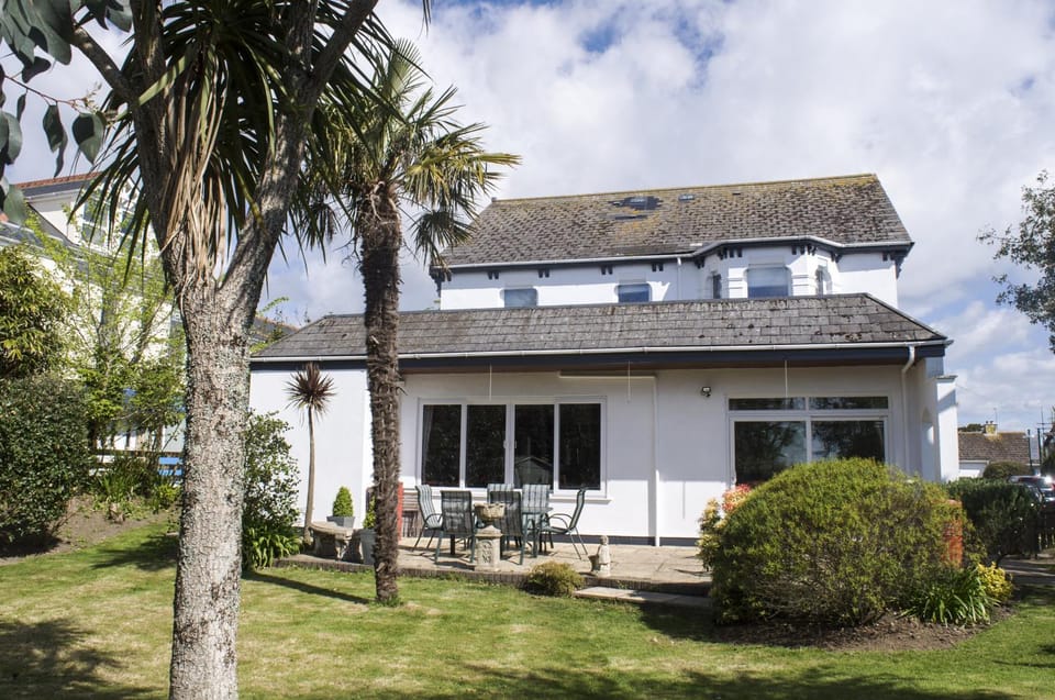Gyllyngvase House Bed and Breakfast in England