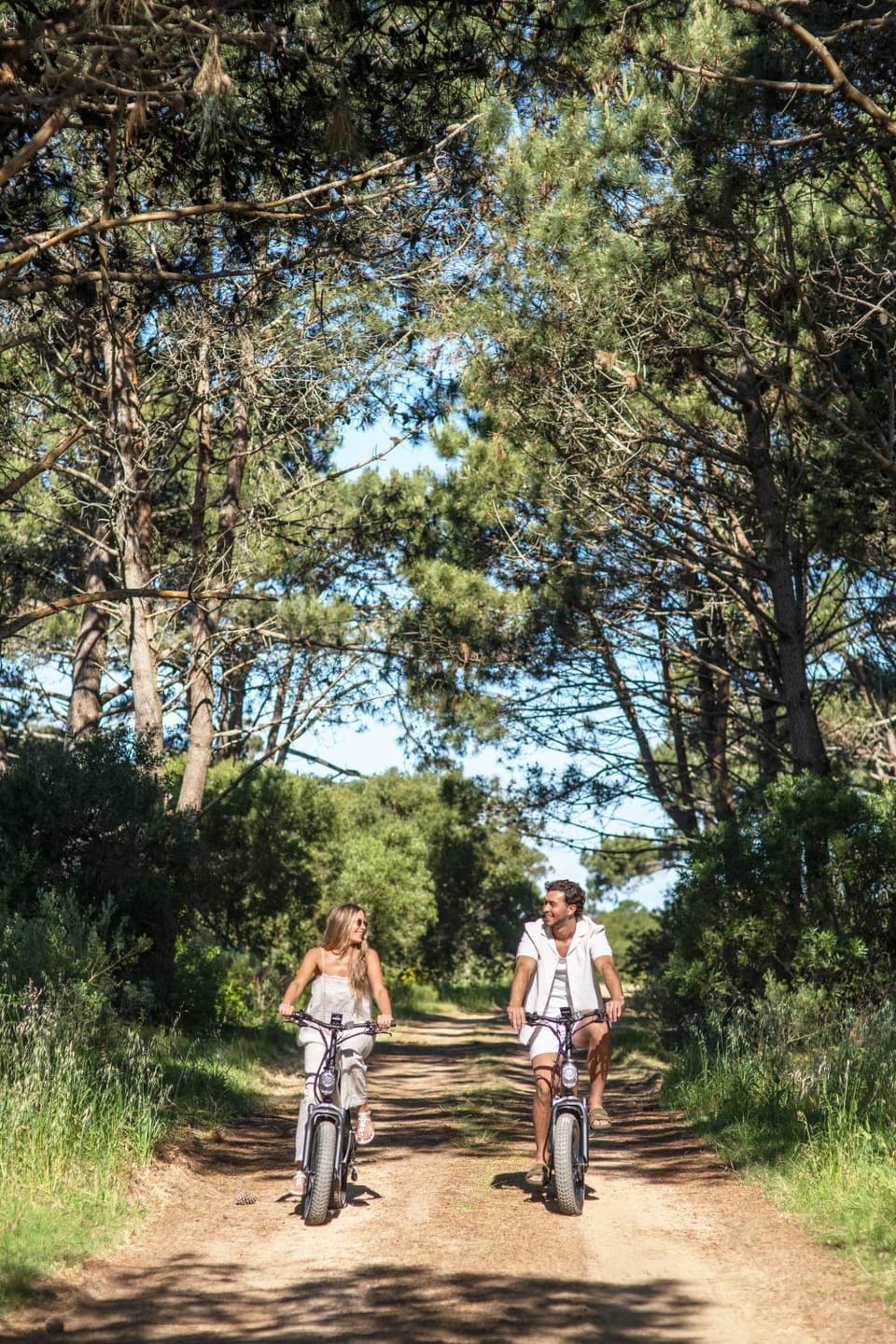 Day, Natural landscape, Cycling, group of guests