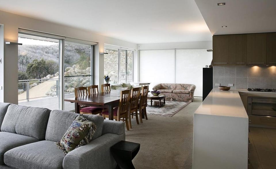 Woodsmoke 4 Apartment in Falls Creek