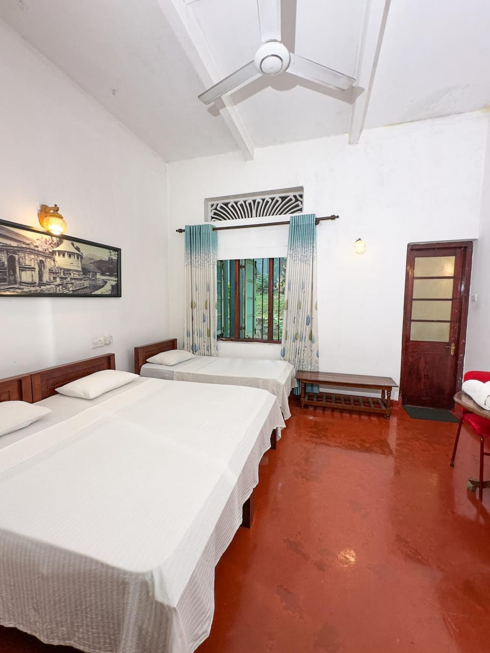 Bed, Bathroom, Photo of the whole room, Bedroom, air conditioner