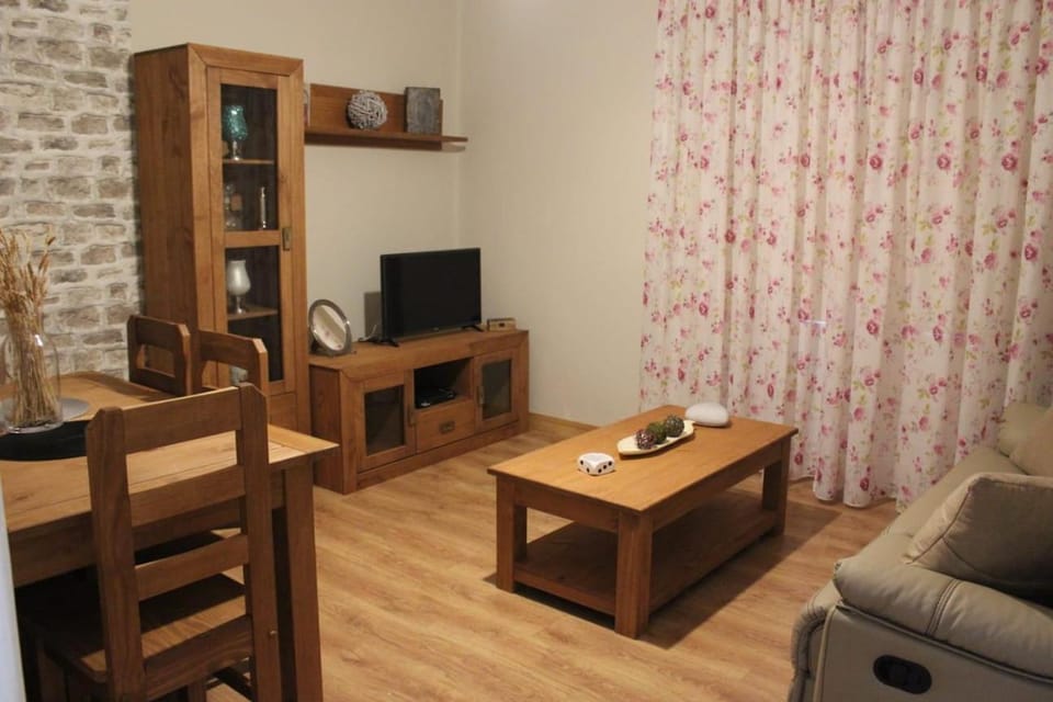 VIVIENDA DE USO TURISTICO El Jabalon Country House in Castile-La Mancha