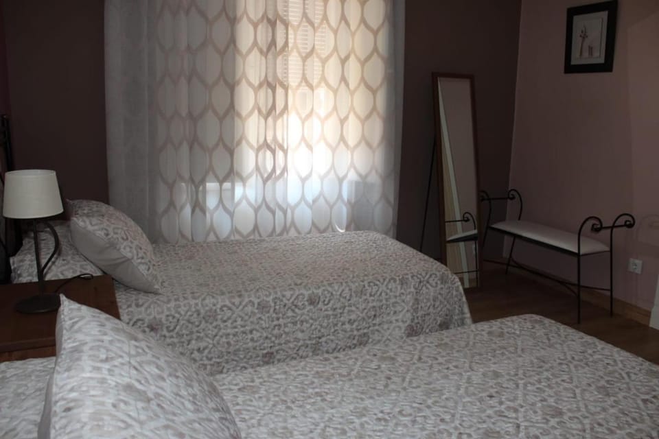 VIVIENDA DE USO TURISTICO El Jabalon Country House in Castile-La Mancha