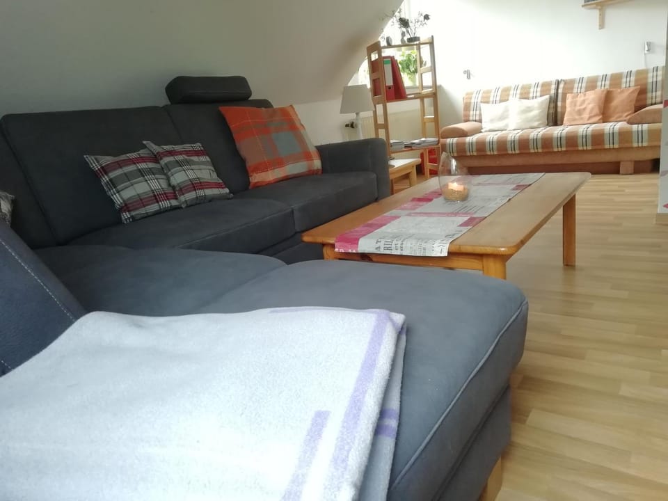 Living room, Photo of the whole room, Seating area