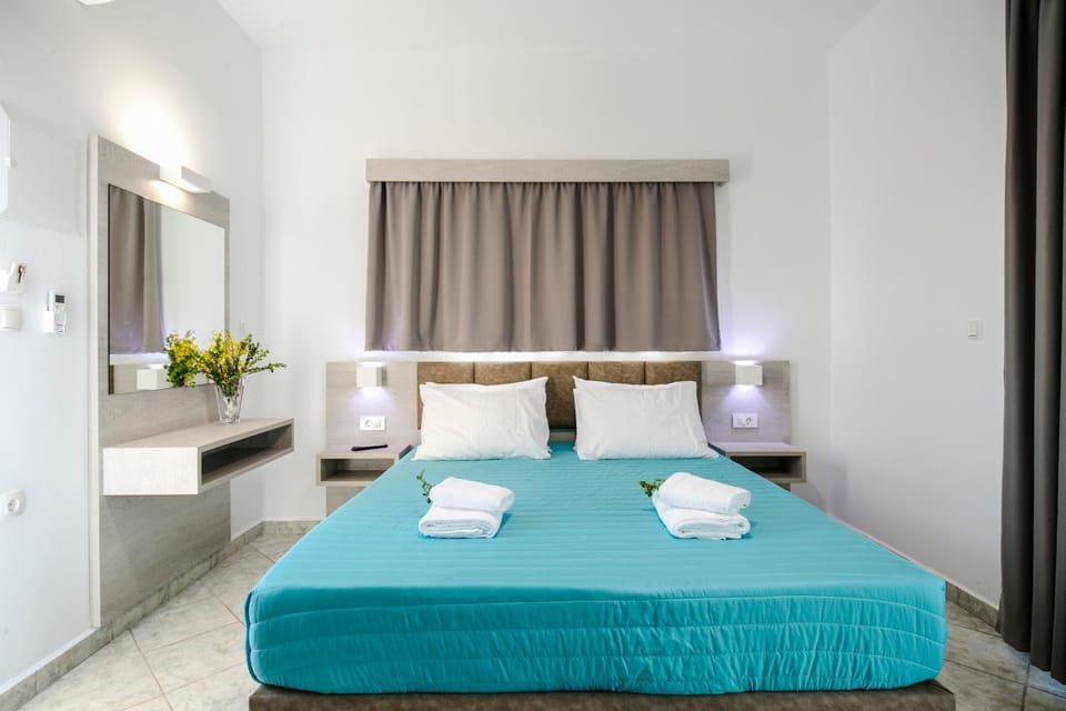 Kolimbito Sea Side Apartment in Crete