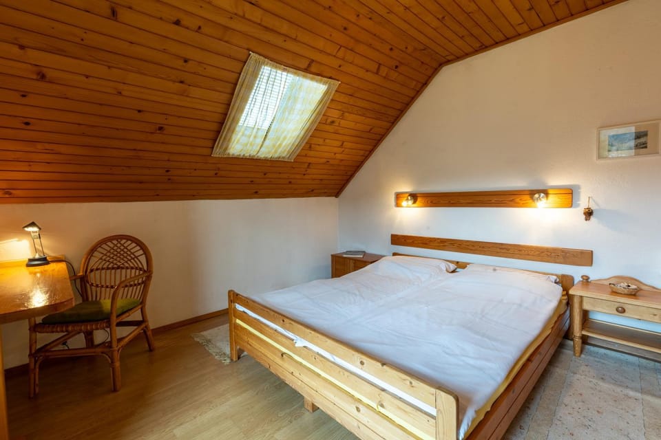 Bed, Bedroom, wardrobe
