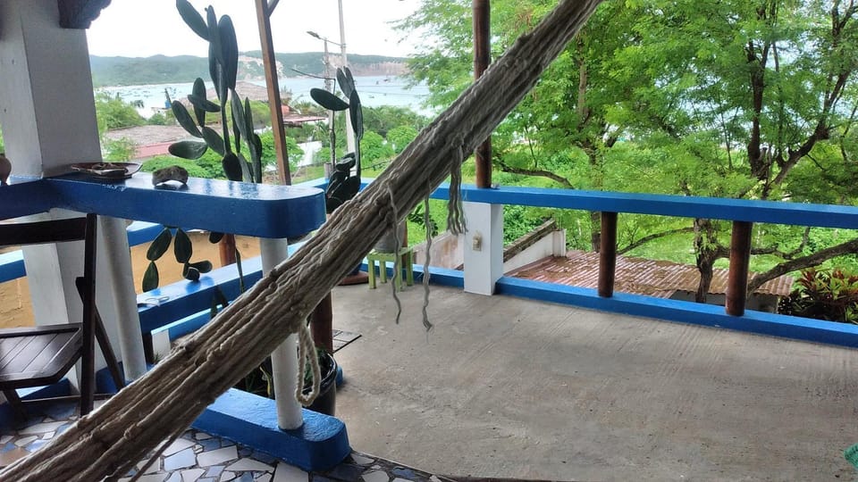 Hospedaje Algarrobo Machalilla Inn in Manabí Province