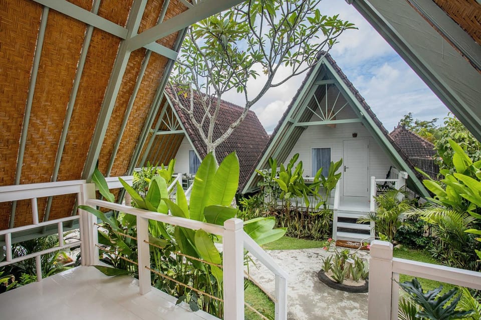 Property building, Garden, View (from property/room), Seating area, Garden view, Pool view