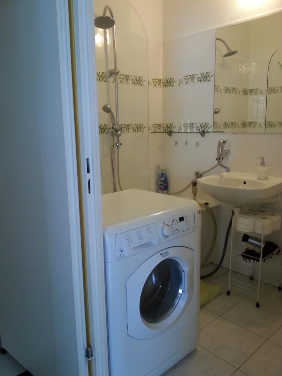 Shower, Bathroom, Decorative detail