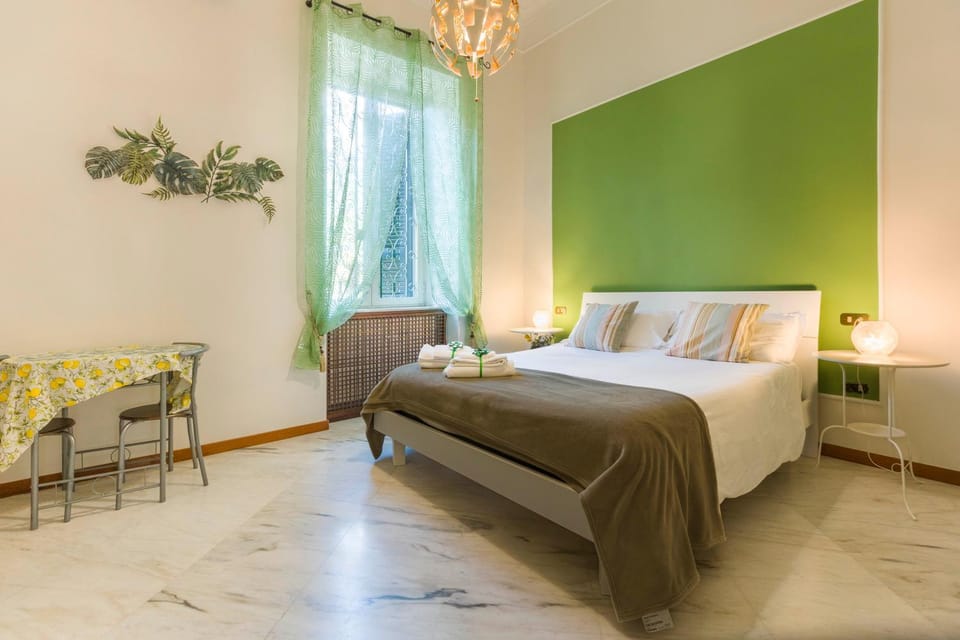 Bed, Photo of the whole room, Bedroom, City view, Garden view, Family, heating, towels, air conditioner