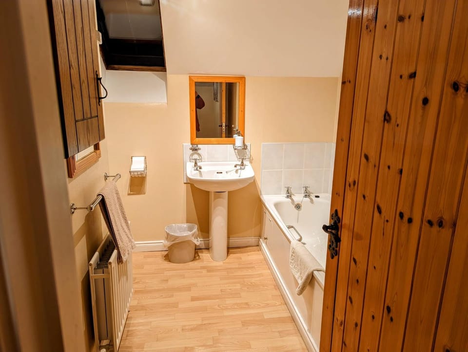 Bathroom, Bath