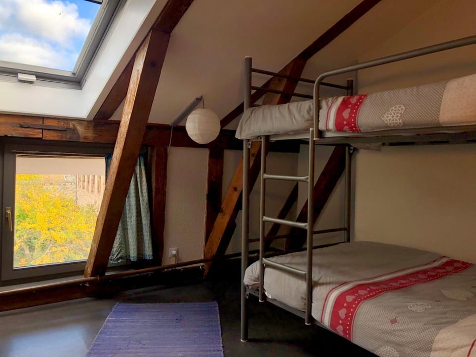 bunk bed