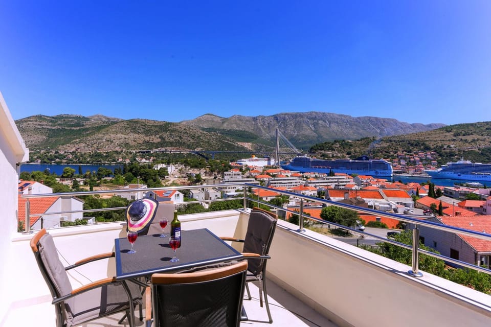 Day, Balcony/Terrace