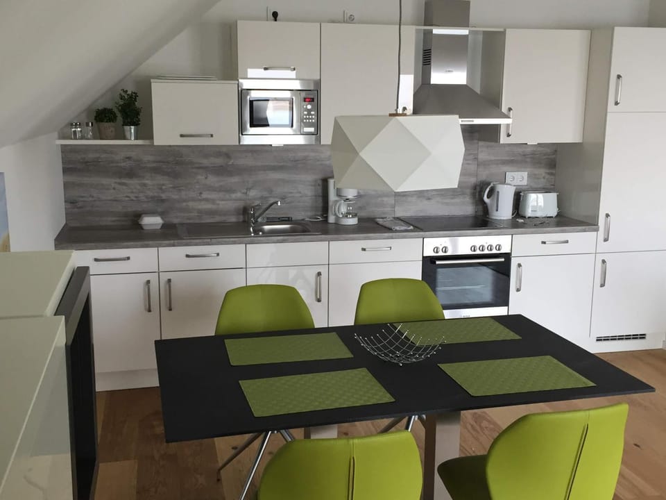 Kitchen or kitchenette, dishwasher, oven, pet friendly, stove, toaster