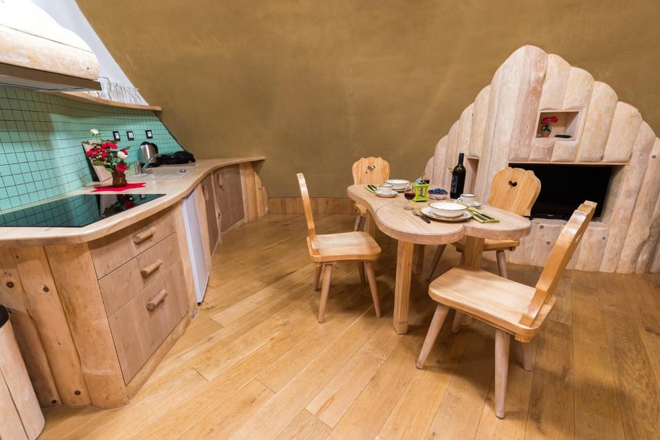 Kitchen or kitchenette, Living room, Dining area