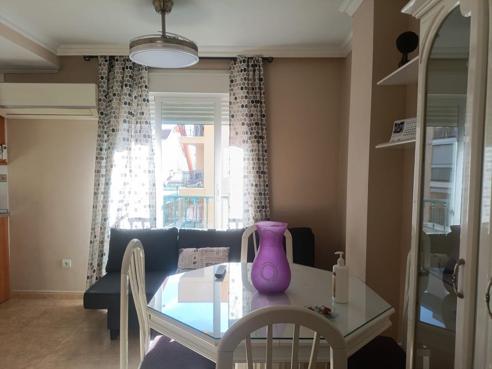 Bonito apartamento completo en Rincón de la Victoria Playa a 100 metros Apartment in Rincón de la Victoria