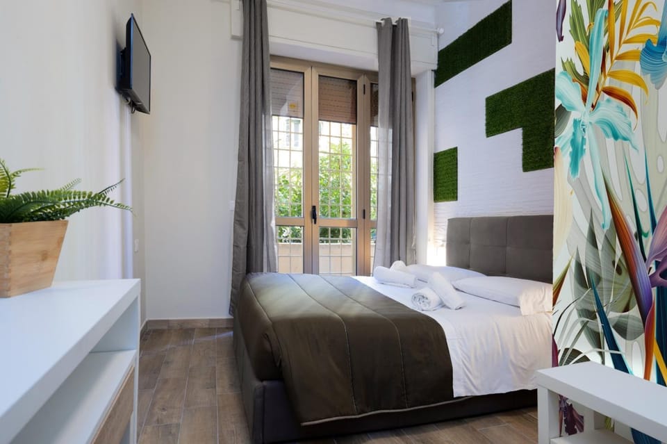 Bed, Bedroom, Garden view