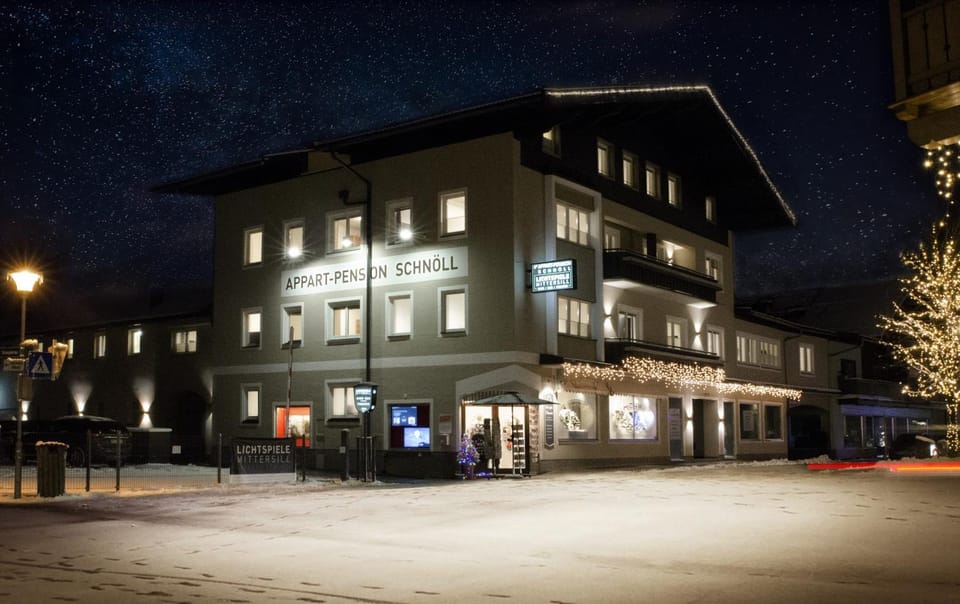 Facade/entrance, Winter